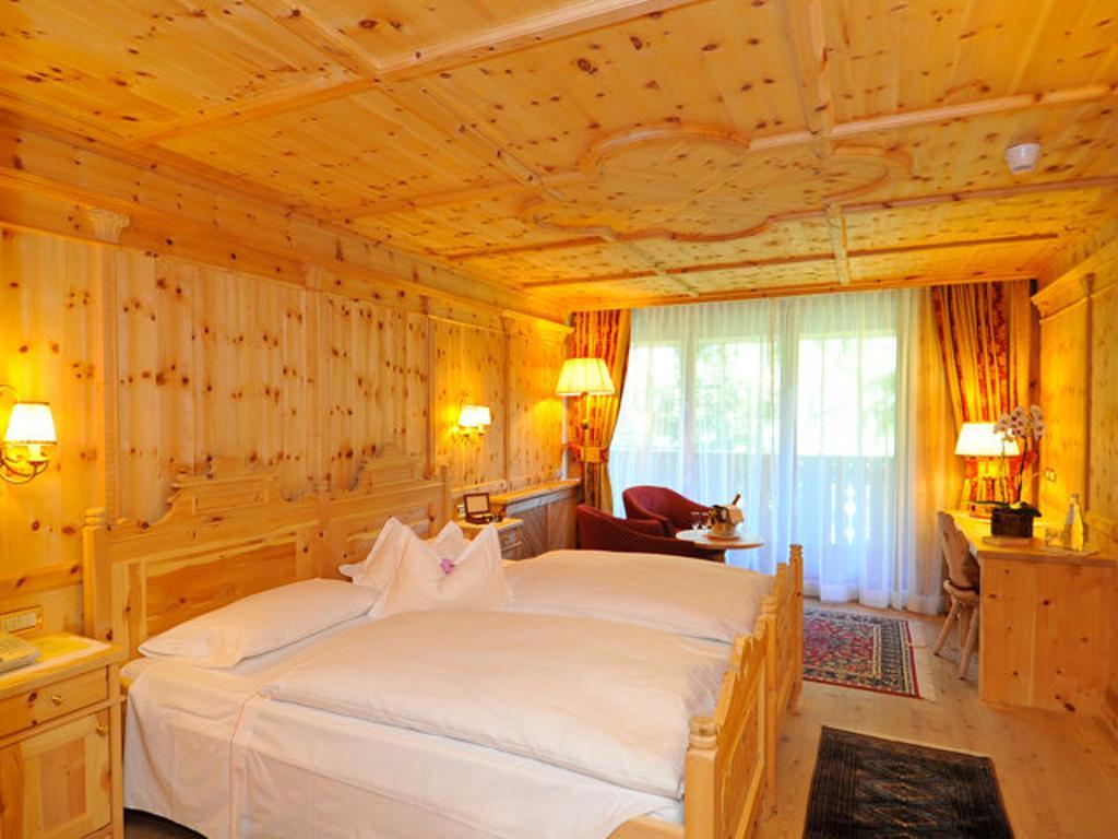 Lorenzetti Hotel Madonna