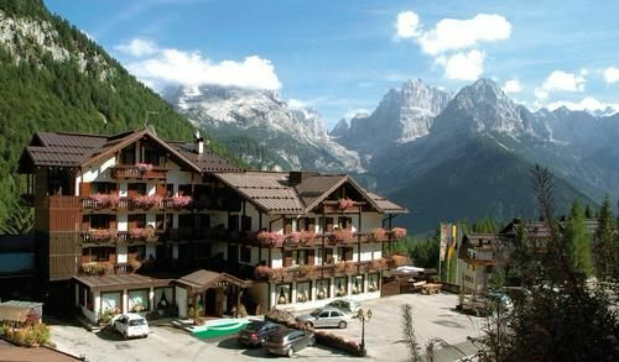 Lorenzetti Hotel